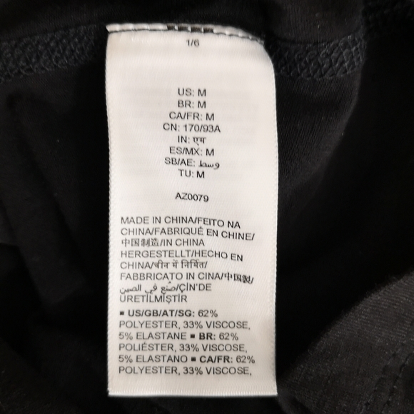 NWT Men's Amazon Essentials Long-Sleeve Fitness Shirt, Thumb Holes Medium Black - Picture 6 of 6